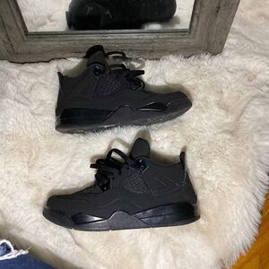 Jordan 4 black cat